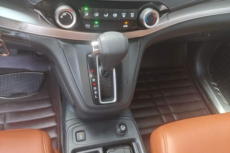 Used Honda CR-V 2016 2.0L two-wheel drive Urban Edition Gear Lever