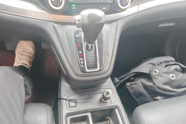Used Honda CR-V 2016 2.0L two-wheel drive Urban Edition Gear Lever