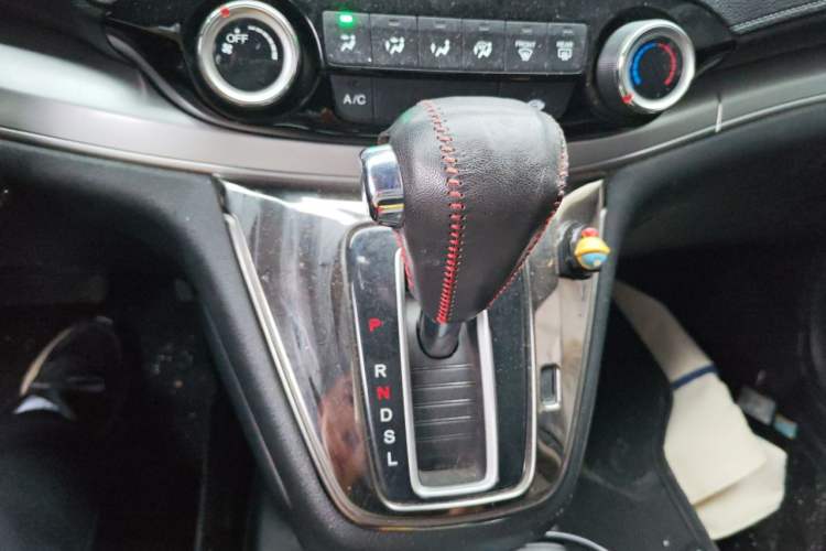 Used Honda CR-V 2016 2.0L two-wheel drive Urban Edition Gear Lever
