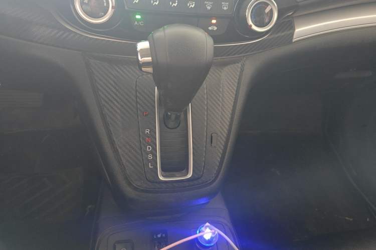 Used Honda CR-V 2016 2.0L two-wheel drive Urban Edition Gear Lever