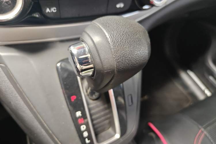 Used Honda CR-V 2016 2.0L two-wheel drive Urban Edition Gear Lever