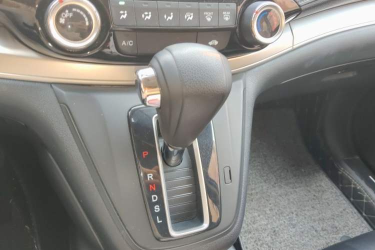 Used Honda CR-V 2016 2.0L two-wheel drive Urban Edition Gear Lever