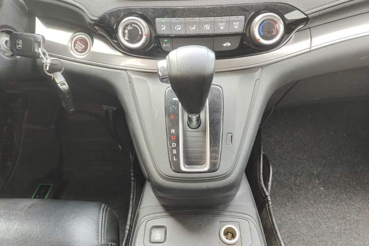 Used Honda CR-V 2016 2.0L two-wheel drive Urban Edition Gear Lever