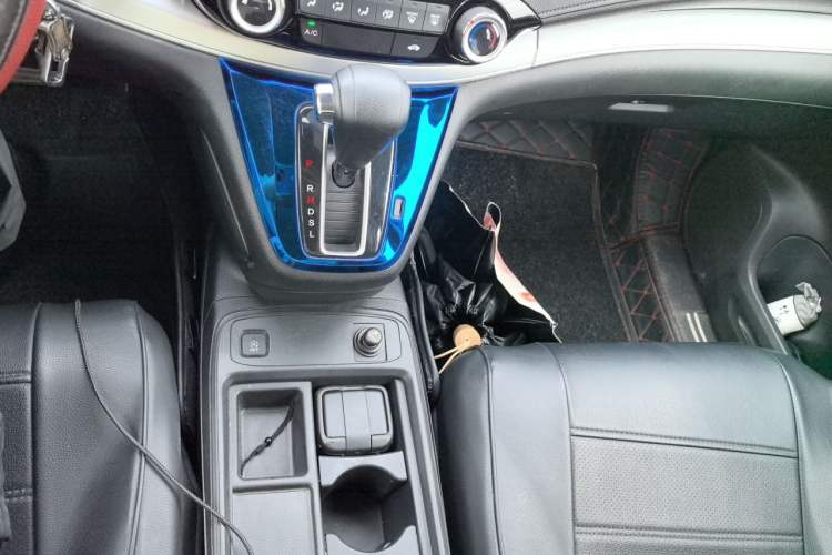 Used Honda CR-V 2016 2.0L two-wheel drive Urban Edition Gear Lever