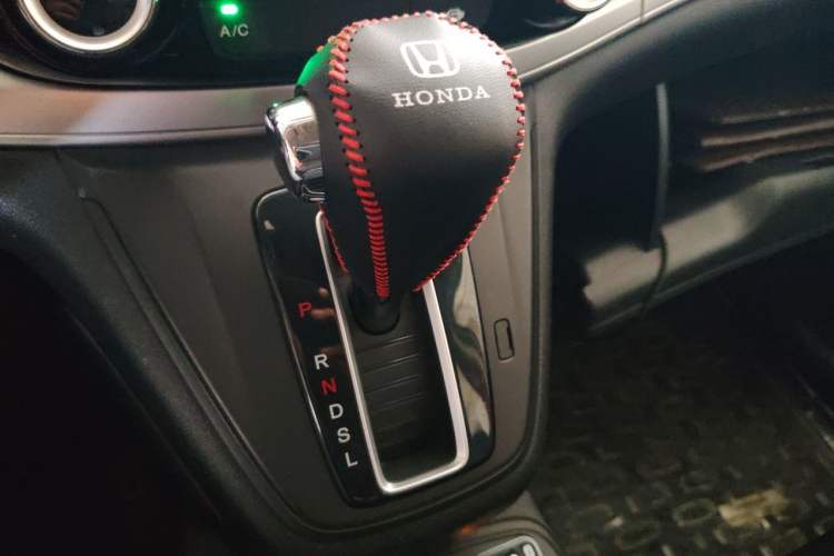 Used Honda CR-V 2016 2.0L Two-Wheel Drive Classic Edition Gear Lever