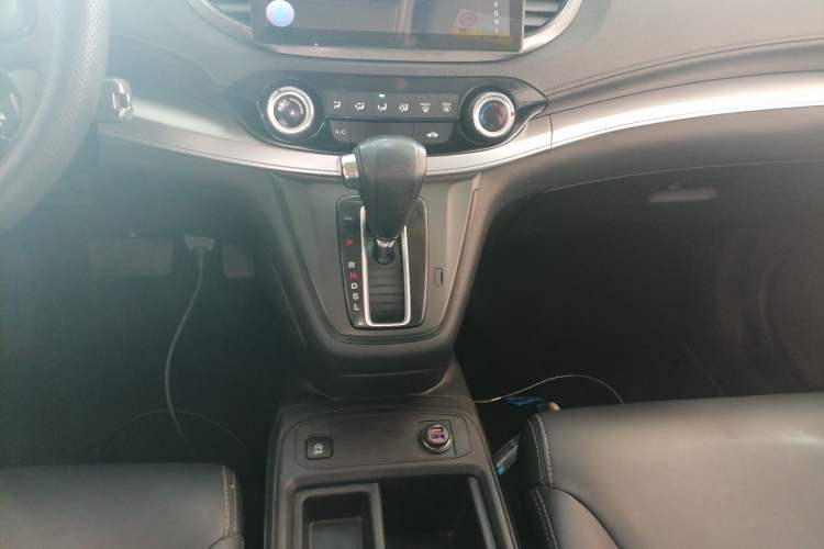 Used Honda CR-V 2016 2.0L Two-Wheel Drive Classic Edition Gear Lever