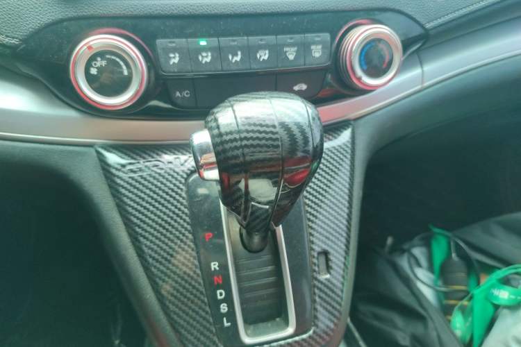 Used Honda CR-V 2016 2.0L Two-Wheel Drive Classic Edition Gear Lever