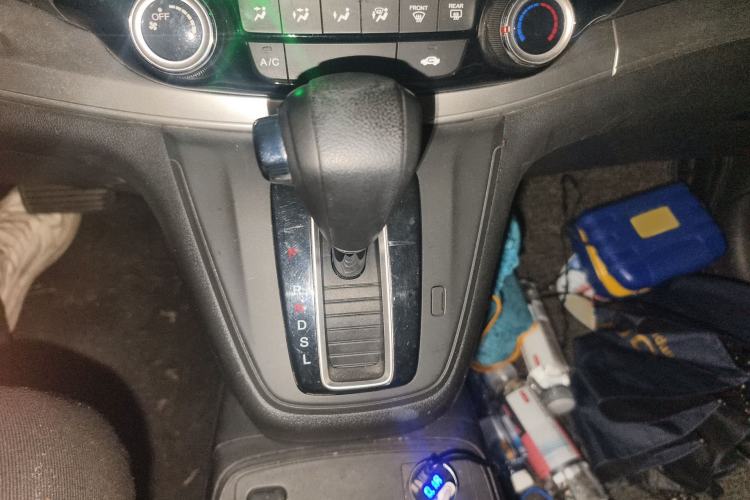 Used Honda CR-V 2016 2.0L two-wheel drive Urban Edition Gear Lever