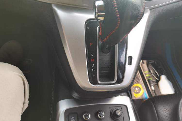 Used Honda CR-V 2016 2.0L Two-Wheel Drive Classic Edition Gear Lever