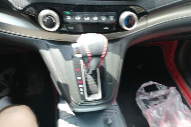 Used Honda CR-V 2016 2.0L Two-Wheel Drive Classic Edition Gear Lever
