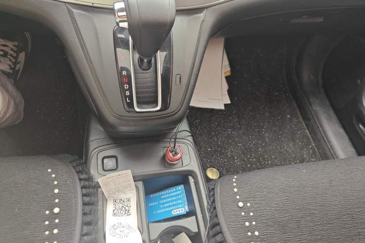 Used Honda CR-V 2016 2.0L two-wheel drive Urban Edition Gear Lever