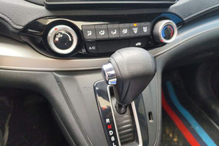 Used Honda CR-V 2016 2.0L two-wheel drive Urban Edition Gear Lever