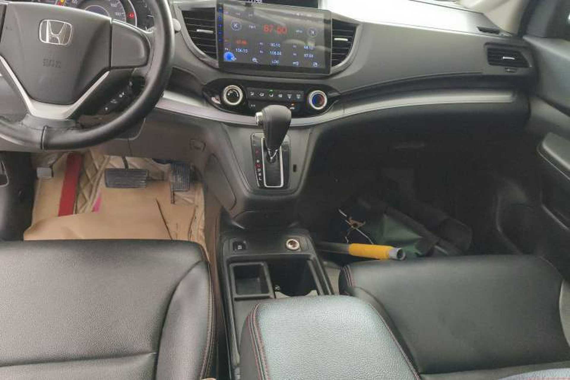 Used Honda CR-V 2016 2.0L two-wheel drive Urban Edition Gear Lever