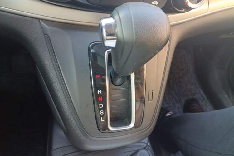 Used Honda CR-V 2016 2.0L Two-Wheel Drive Classic Edition Gear Lever