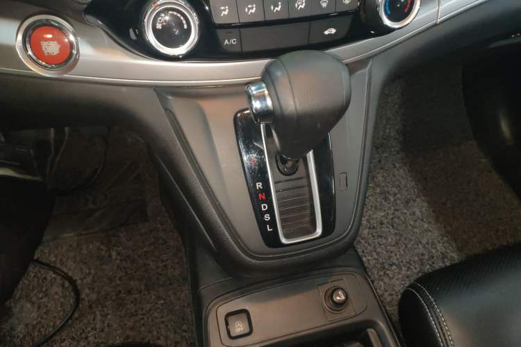 Used Honda CR-V 2016 2.0L two-wheel drive Urban Edition Gear Lever