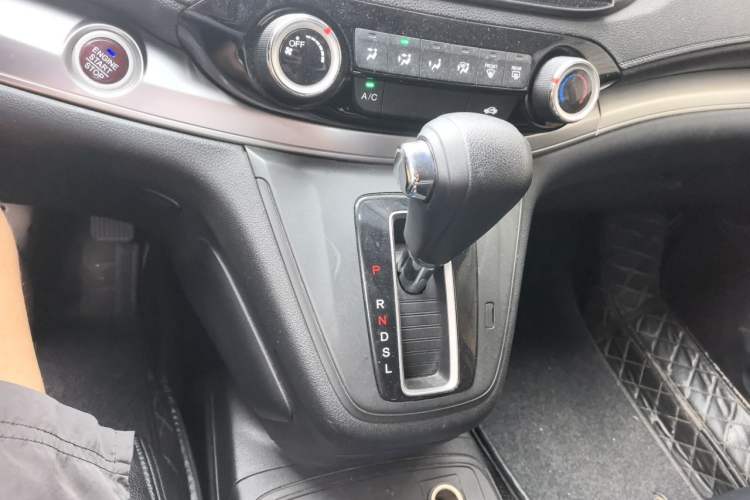Used Honda CR-V 2016 2.0L two-wheel drive Urban Edition Gear Lever