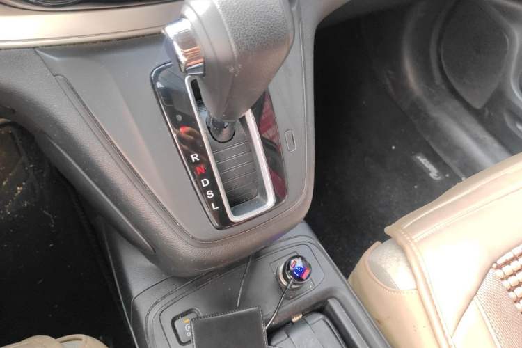 Used Honda CR-V 2016 2.0L two-wheel drive Urban Edition Gear Lever