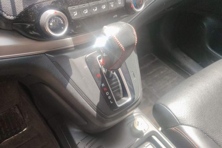 Used Honda CR-V 2016 2.0L two-wheel drive Urban Edition Gear Lever