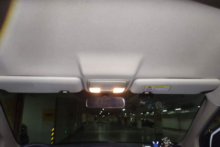 Used Honda CR-V 2016 2.0L Two-Wheel Drive Classic Edition Headliner