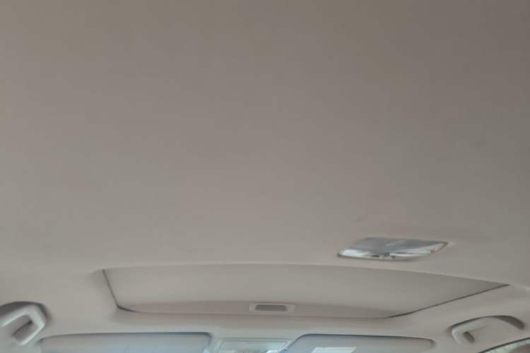 Used Honda CR-V 2016 2.0L two-wheel drive Urban Edition Headliner