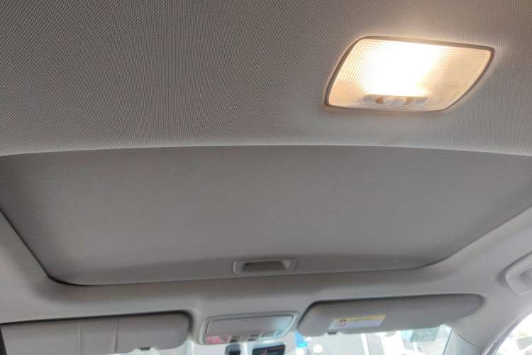 Used Honda CR-V 2016 2.0L two-wheel drive Urban Edition Headliner