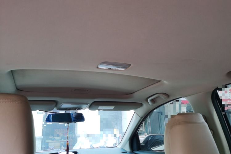 Used Honda CR-V 2016 2.0L two-wheel drive Urban Edition Headliner