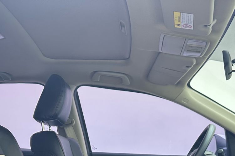 Used Honda CR-V 2016 2.0L two-wheel drive Urban Edition Headliner