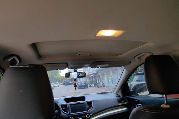 Used Honda CR-V 2016 2.0L two-wheel drive Urban Edition Headliner