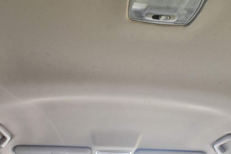 Used Honda CR-V 2016 2.0L Two-Wheel Drive Classic Edition Headliner