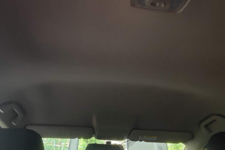 Used Honda CR-V 2016 2.0L Two-Wheel Drive Classic Edition Headliner
