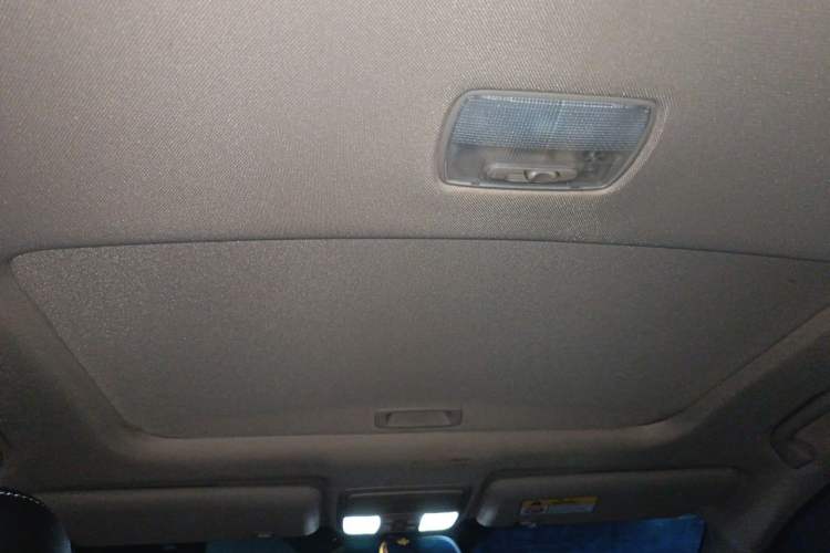 Used Honda CR-V 2016 2.0L two-wheel drive Urban Edition Headliner
