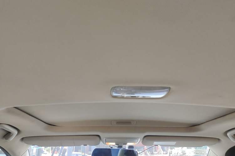Used Honda CR-V 2016 2.0L two-wheel drive Urban Edition Headliner