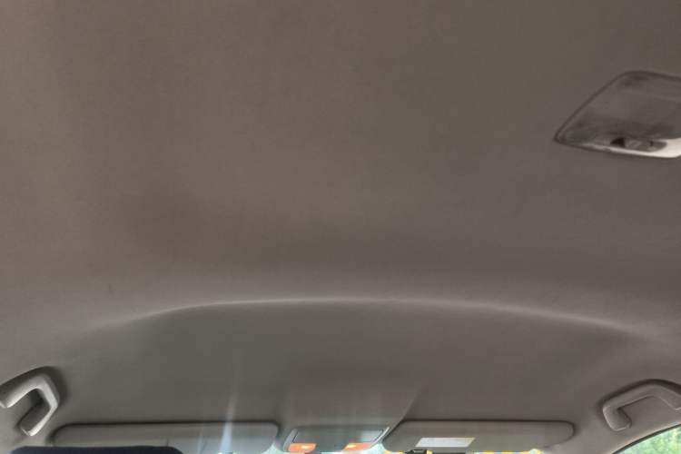 Used Honda CR-V 2016 2.0L Two-Wheel Drive Classic Edition Headliner