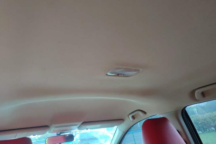 Used Honda CR-V 2016 2.0L Two-Wheel Drive Classic Edition Headliner