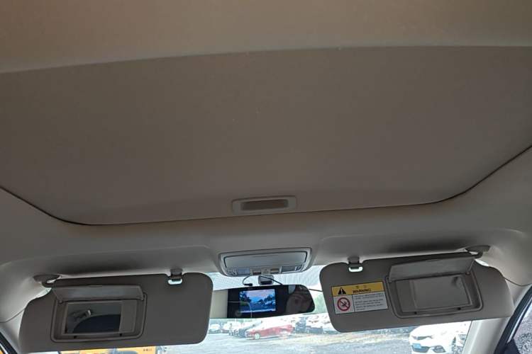 Used Honda CR-V 2016 2.0L two-wheel drive Urban Edition Headliner