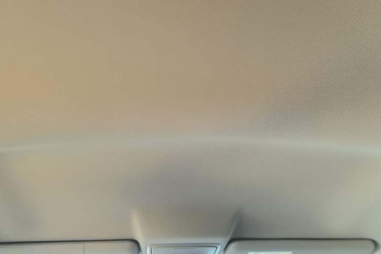 Used Honda CR-V 2016 2.0L Two-Wheel Drive Classic Edition Headliner