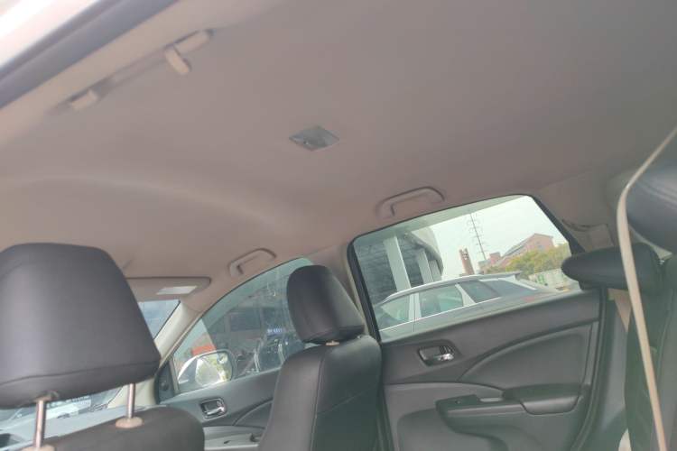 Used Honda CR-V 2016 2.0L Two-Wheel Drive Classic Edition Headliner