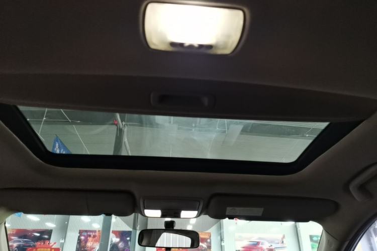 Used Honda CR-V 2016 2.0L two-wheel drive Urban Edition Headliner