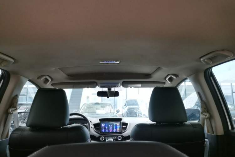Used Honda CR-V 2016 2.0L two-wheel drive Urban Edition Headliner
