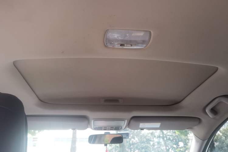 Used Honda CR-V 2016 2.0L two-wheel drive Urban Edition Headliner