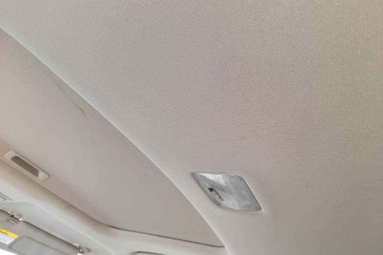 Used Honda CR-V 2016 2.0L two-wheel drive Urban Edition Headliner