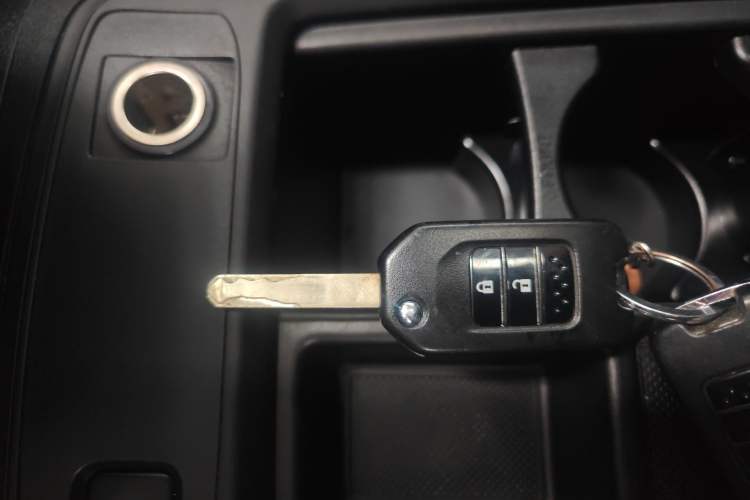 Used Honda CR-V 2016 2.0L two-wheel drive Urban Edition Interior 1