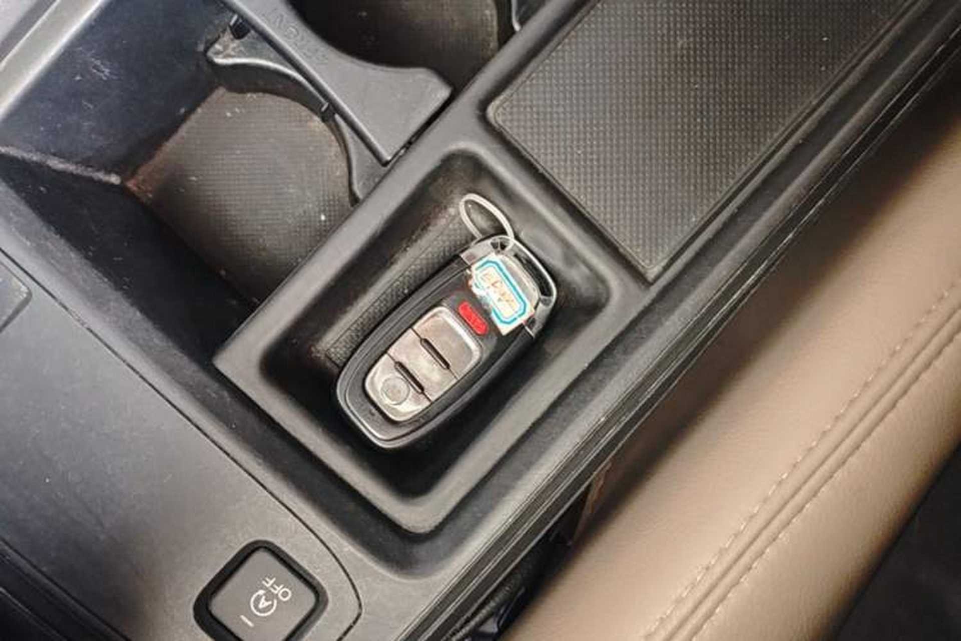 Used Honda CR-V 2016 2.0L Two-Wheel Drive Classic Edition Interior 1
