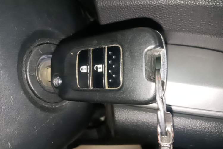 Used Honda CR-V 2016 2.0L two-wheel drive Urban Edition Interior 1