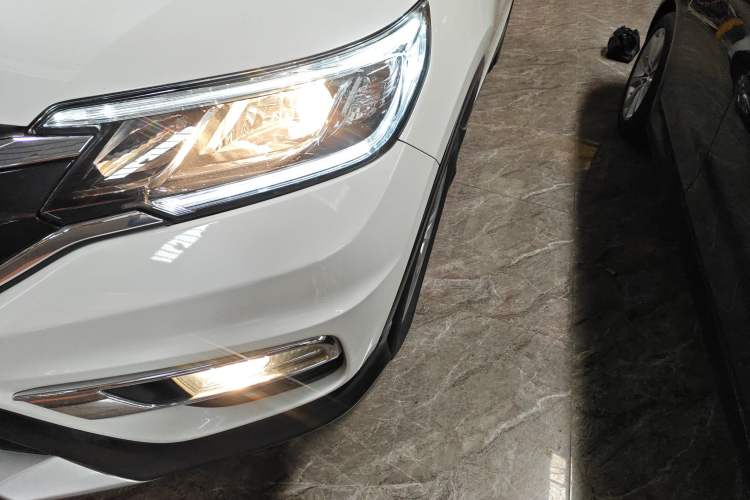 Used Honda CR-V 2016 2.0L Two-Wheel Drive Classic Edition Left Front Headlight