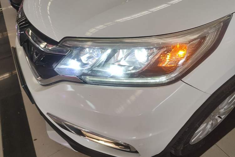 Used Honda CR-V 2016 2.0L Two-Wheel Drive Classic Edition Left Front Headlight