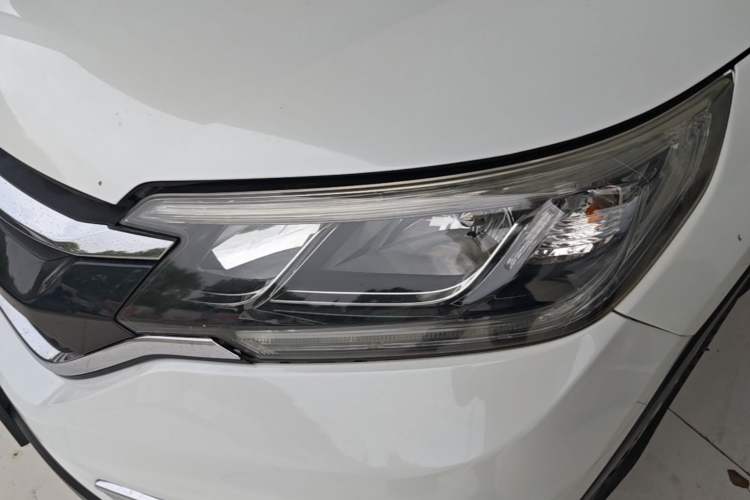 Used Honda CR-V 2016 2.0L Two-Wheel Drive Classic Edition Left Front Headlight