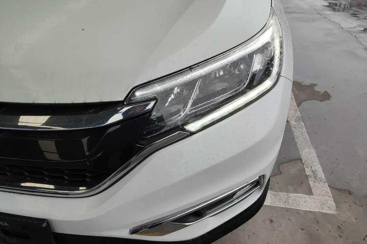Used Honda CR-V 2016 2.0L two-wheel drive Urban Edition Left Front Headlight