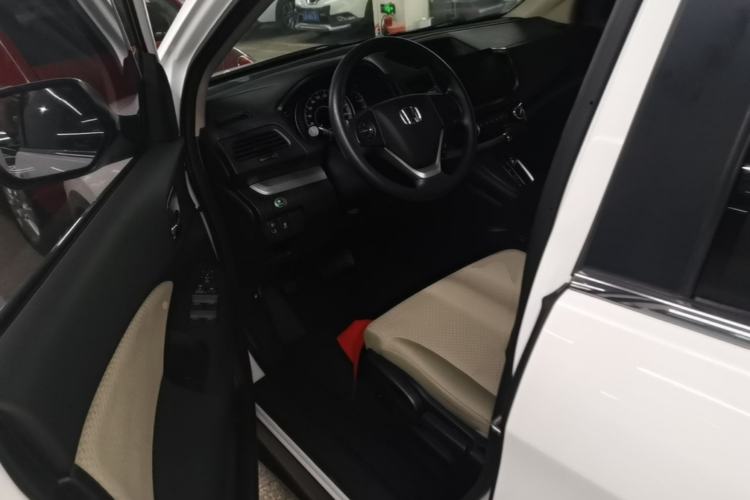 Used Honda CR-V 2016 2.0L Two-Wheel Drive Classic Edition Left Front Seat