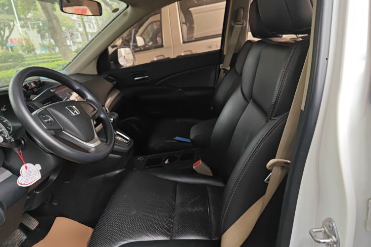 Used Honda CR-V 2016 2.0L Two-Wheel Drive Classic Edition Left Front Seat
